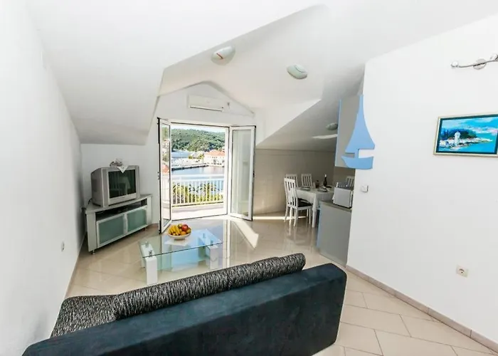 Sea View Apartament Sumartin