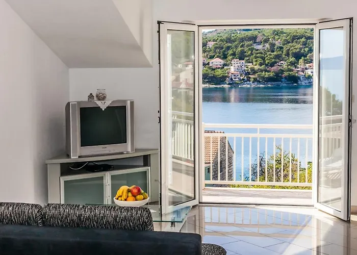 Sea View Apartament Sumartin
