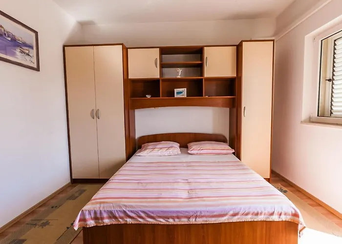 Sea View Apartament Sumartin
