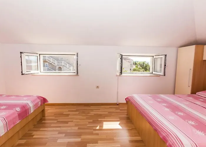 Sea View Apartament Sumartin