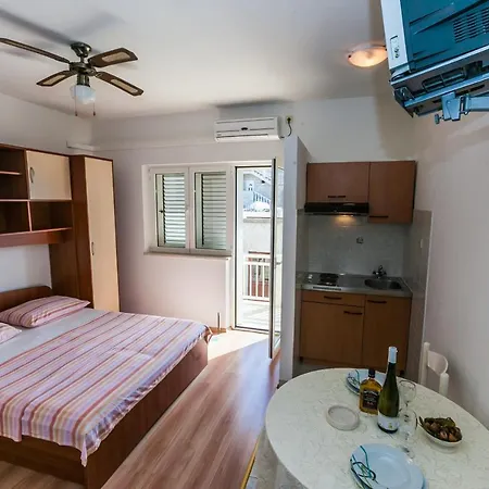 Sea View Apartman Sumartin