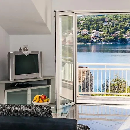Sea View Apartament Sumartin